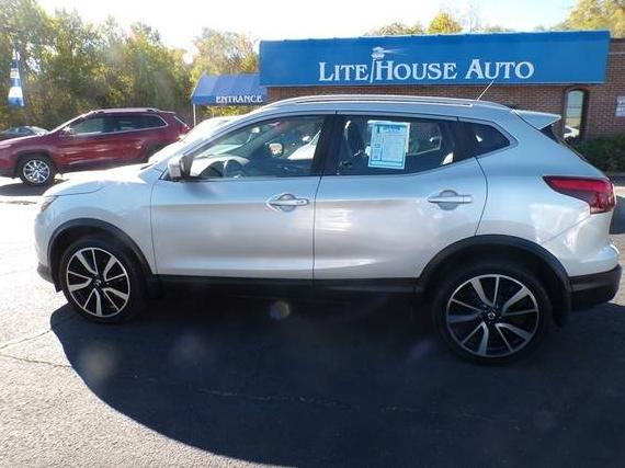 NISSAN ROGUE SPORT 2017 JN1BJ1CR1HW132301 image